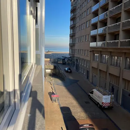 Logies One 4* אוסטנדה